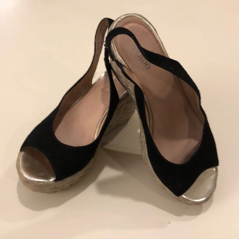 Nardo Black suede sling back wedge